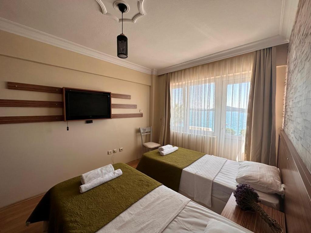 Cunda Panorama Otel Айвалык Экстерьер фото