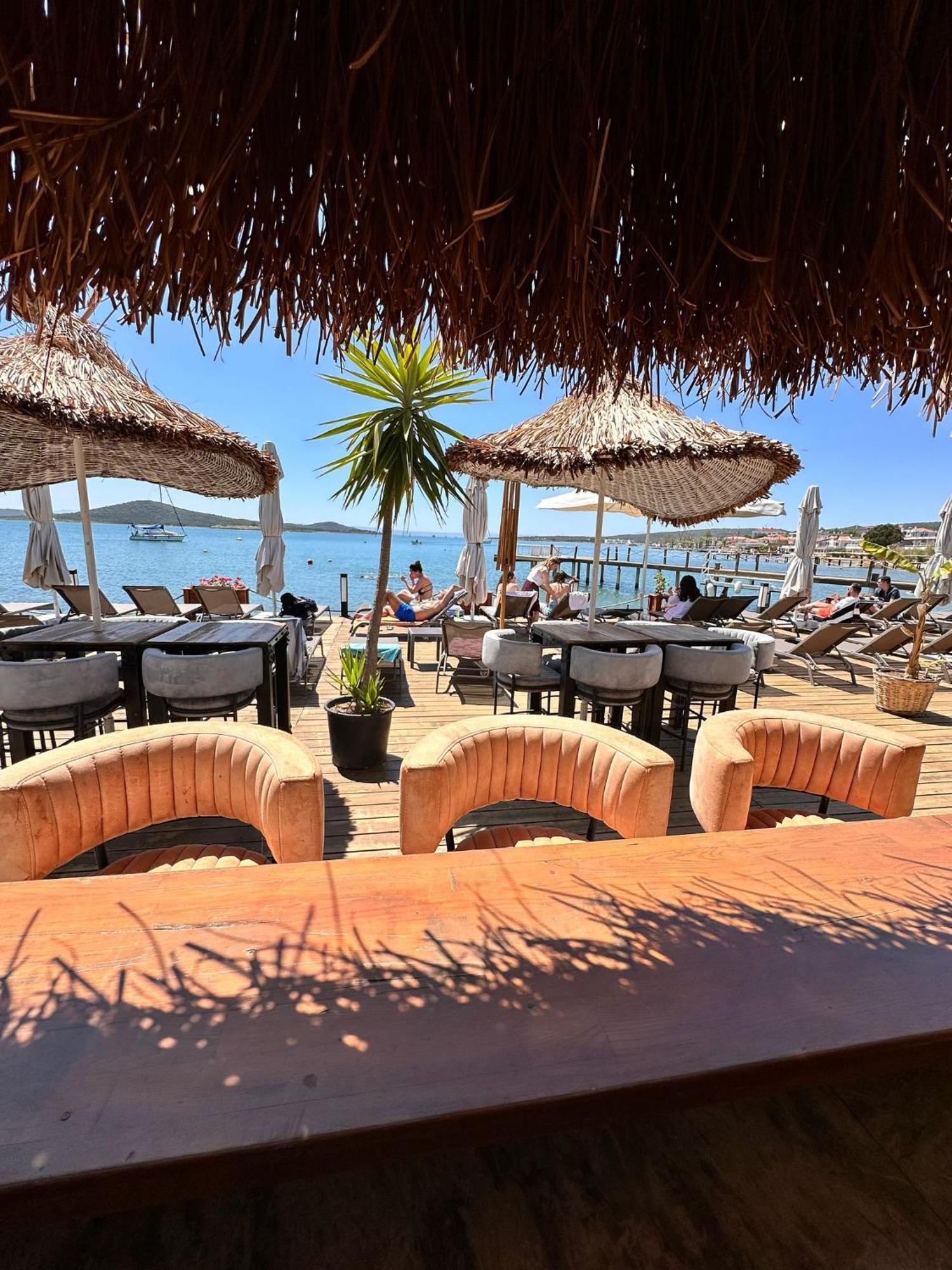Cunda Panorama Otel Айвалык Экстерьер фото