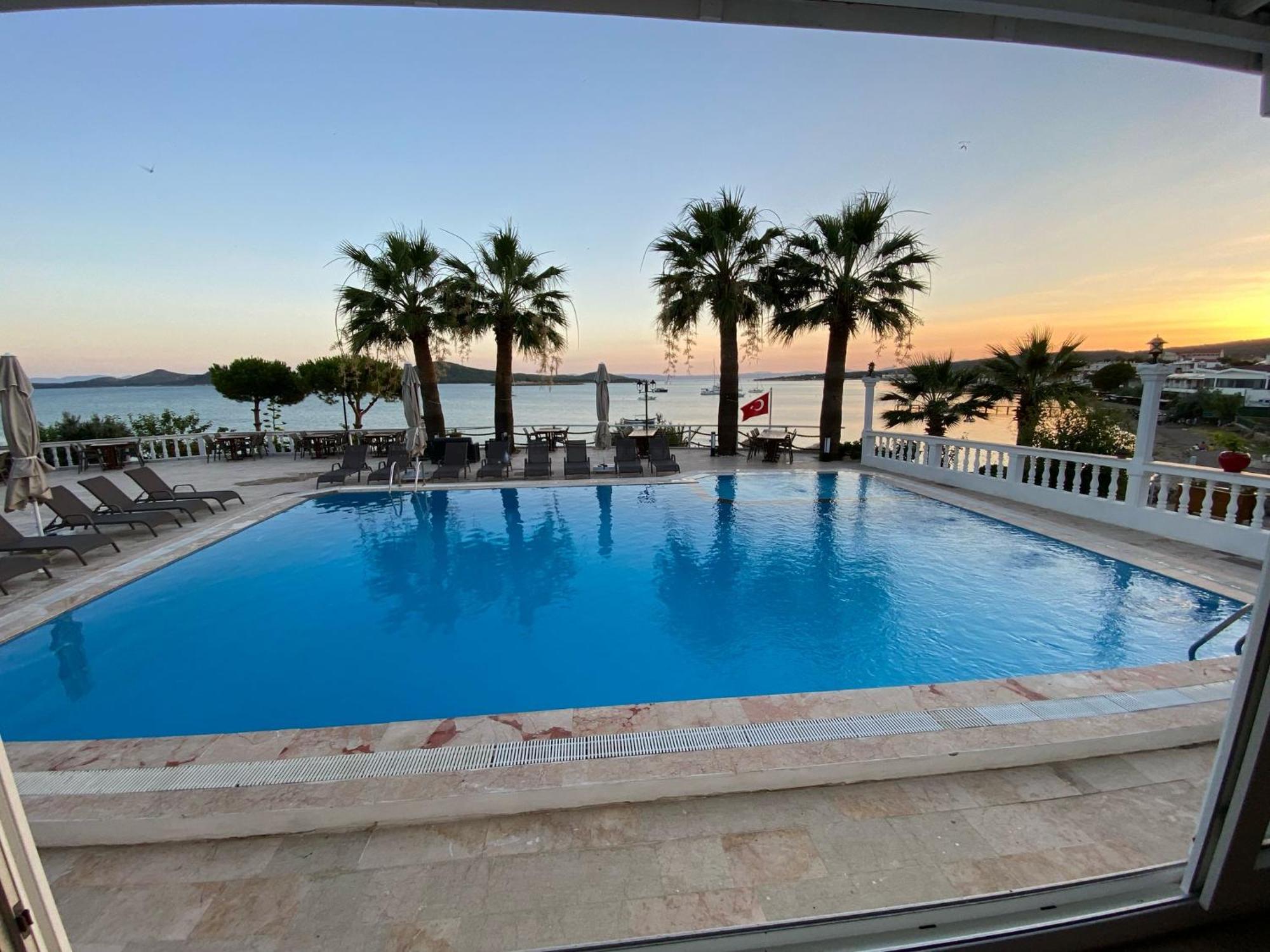 Cunda Panorama Otel Айвалык Экстерьер фото