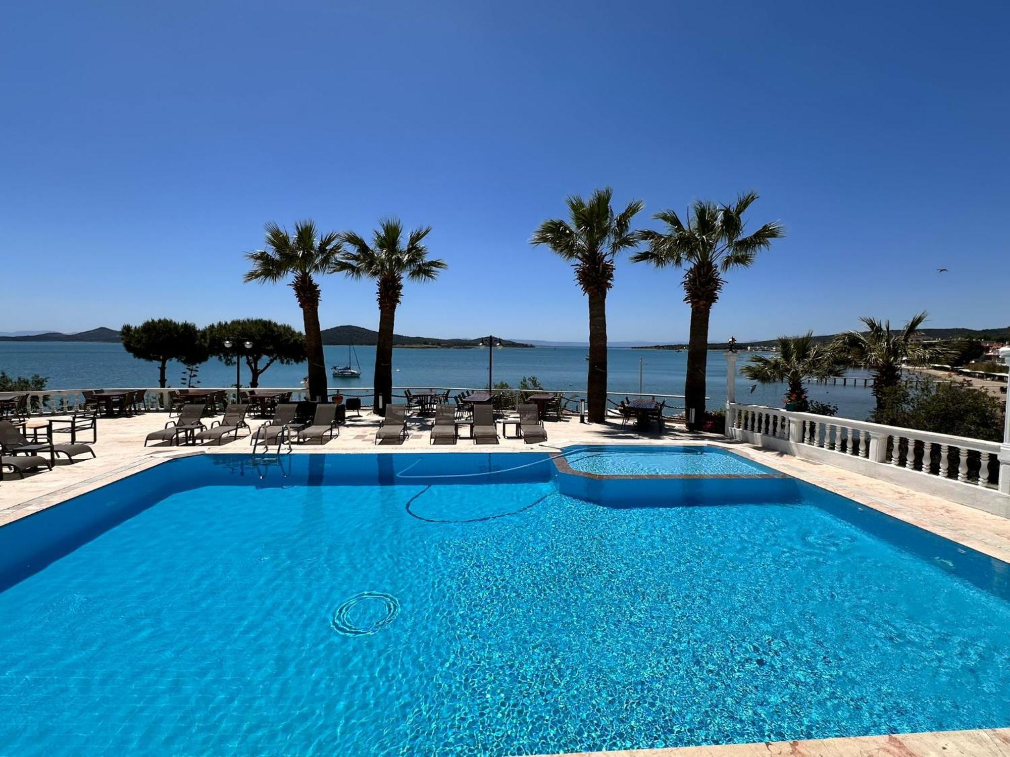 Cunda Panorama Otel Айвалык Экстерьер фото