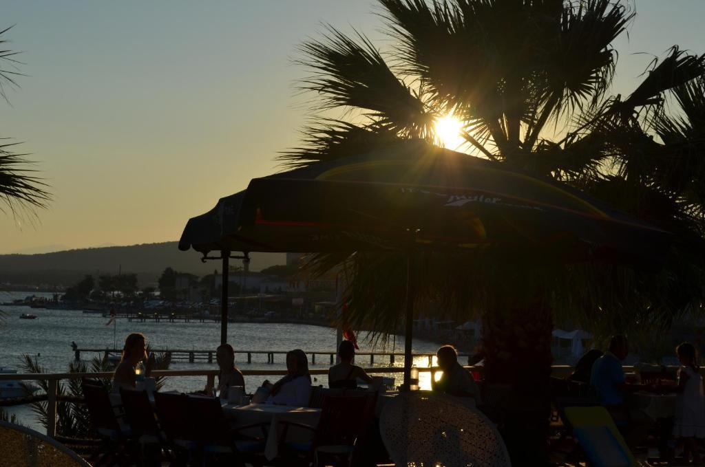 Cunda Panorama Otel Айвалык Экстерьер фото